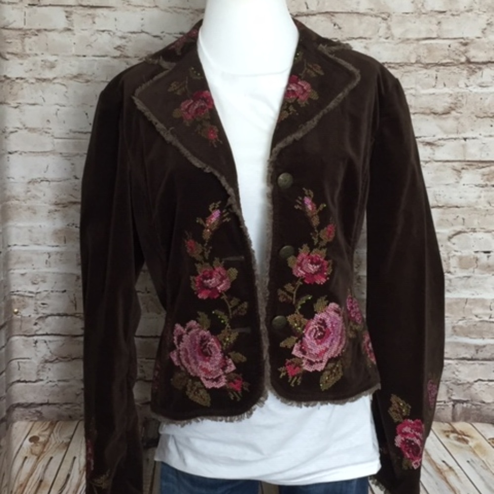 CLOSET CLOSING Western boho jacket w/floral detail